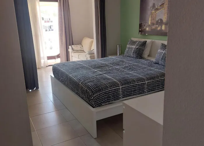 1 Bedroom Cristianos Apartment